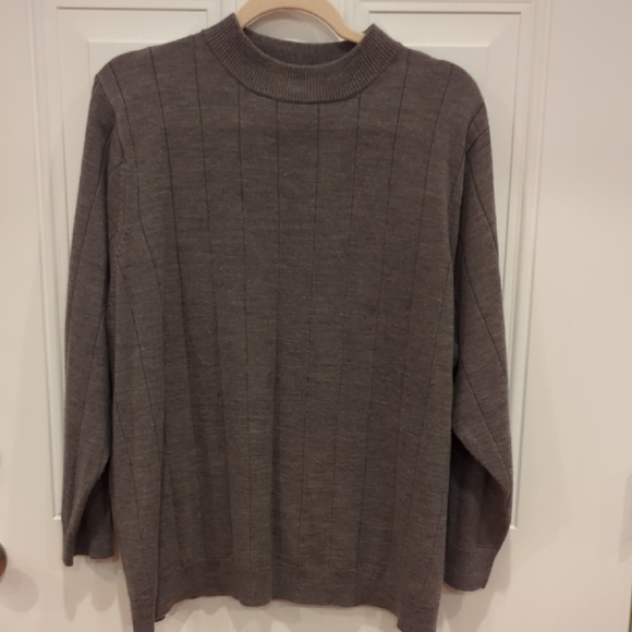 Men's Brown Sweater - Picture 1 of 3